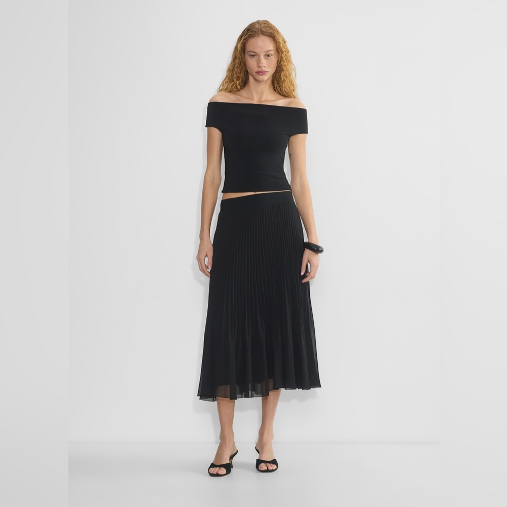 Aritzia Wilfred Twirl Pleated Skirt